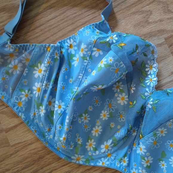 Floral Blue Bra - Picture 2 of 9